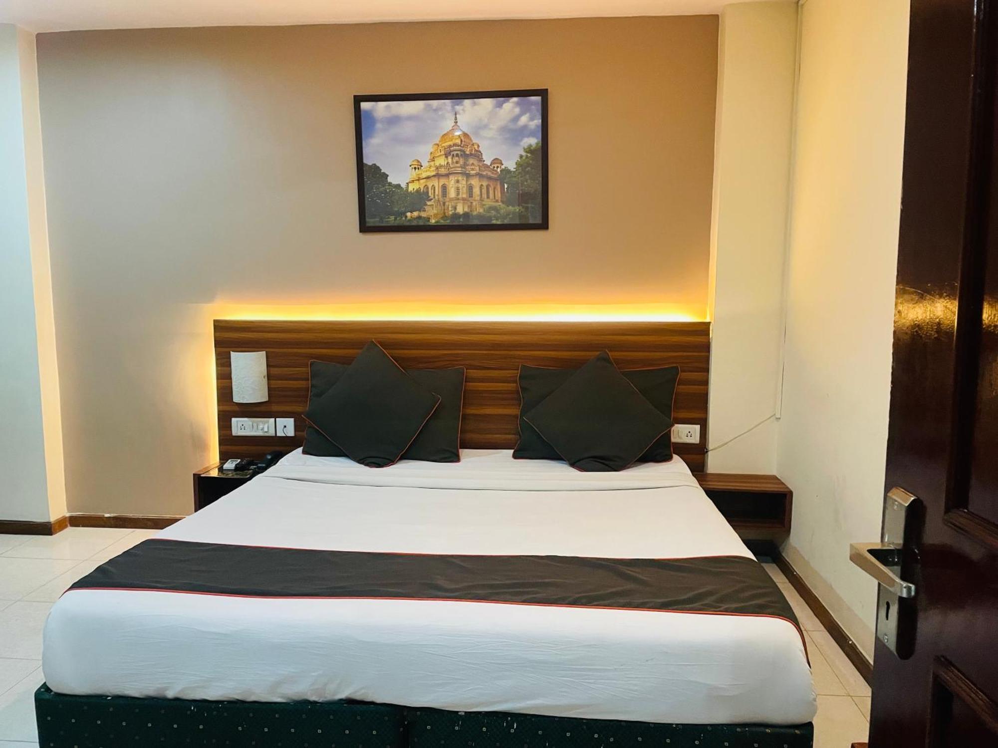 The Royal Presidency Inn Лакхнау Экстерьер фото