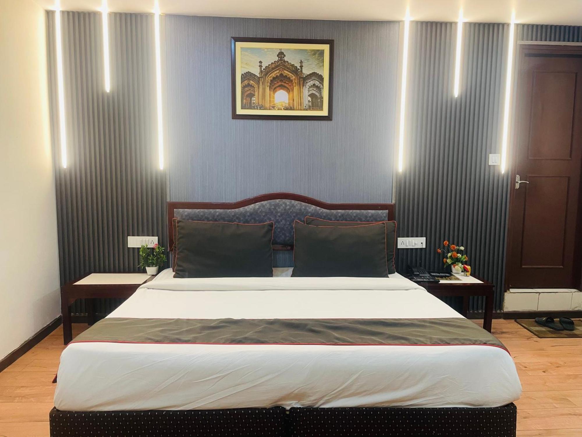 The Royal Presidency Inn Лакхнау Экстерьер фото